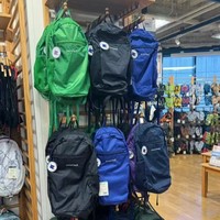 Travel Daypack 15L  Women's Winter Ultralight Travel Backpack Outdoor Hiking Pack Lightweight Daypack Commuting Waterproof