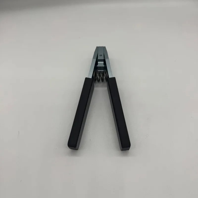 Professional Badminton Racket Threading Clip Durable Badminton Rackets Flying Clips 4 Tooth Flying Clamp Portable Sports Parts