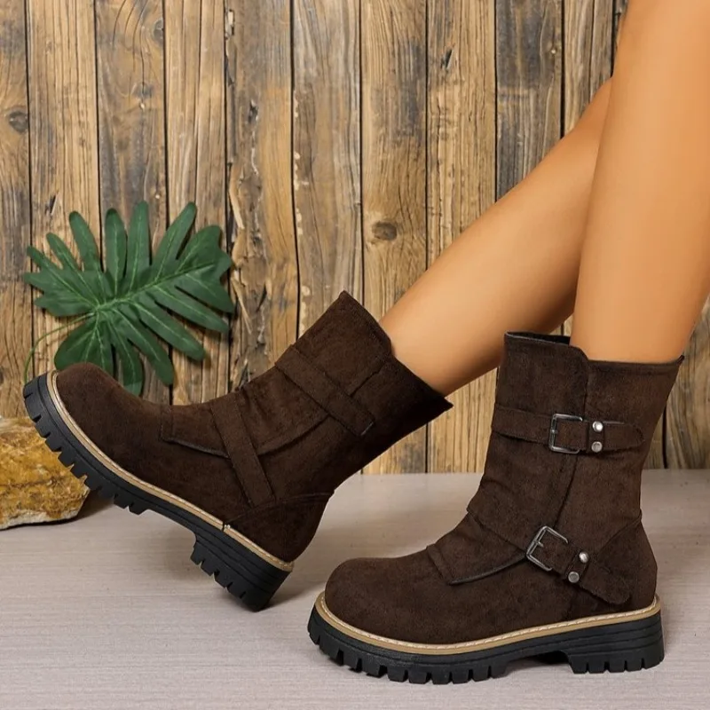 

Новинка 2023 года, осенние винтажные универсальные узкие ботильоны, модные замшевые туфли на платформе с круглым носком и пряжкой на блочном каблуке