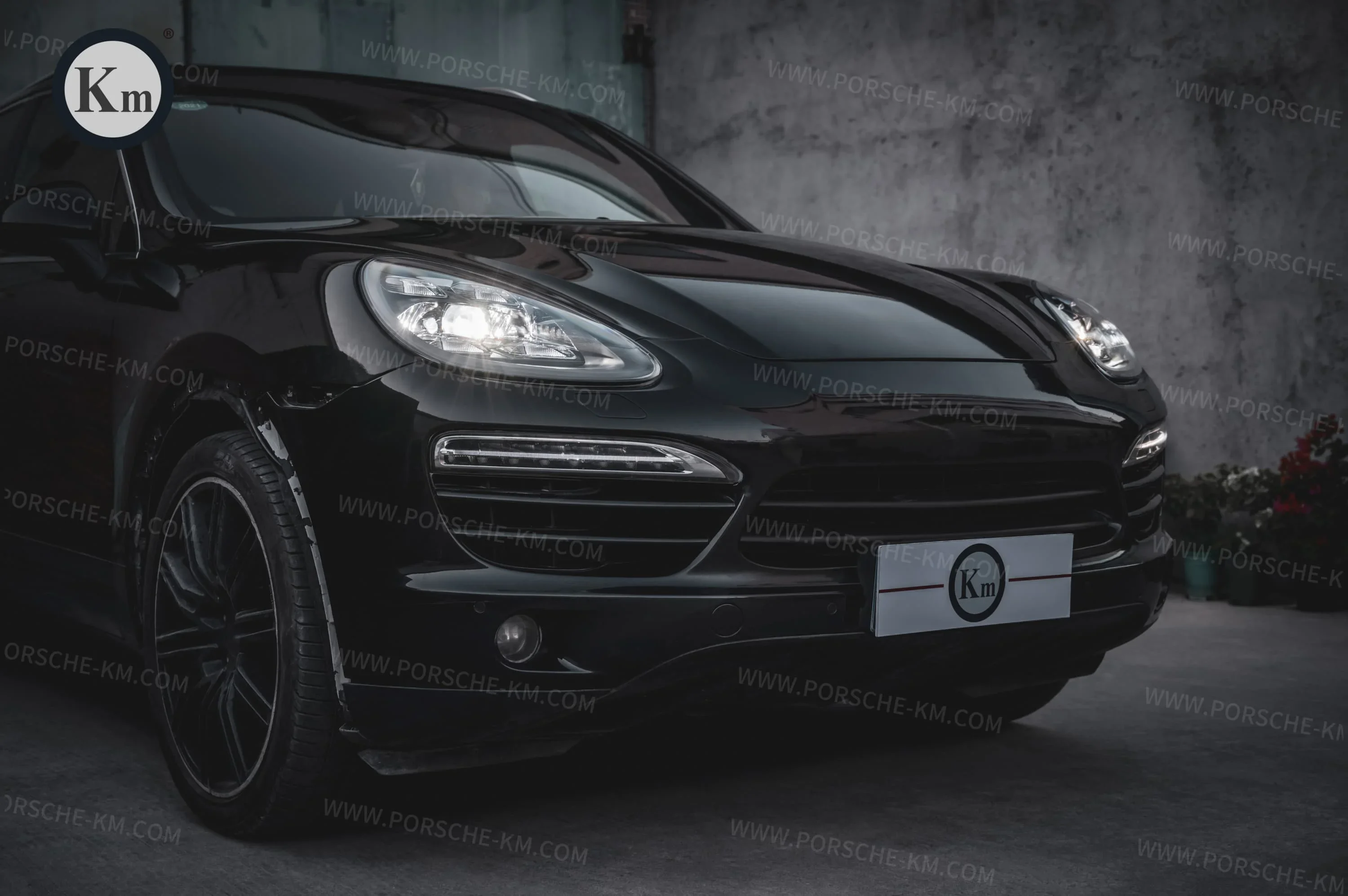 KM High Quality Matrix LED Headlight for  Cayenne 2011-2014 to 2018 PDLS Style Plug-and-Play Front Lamp Replacement