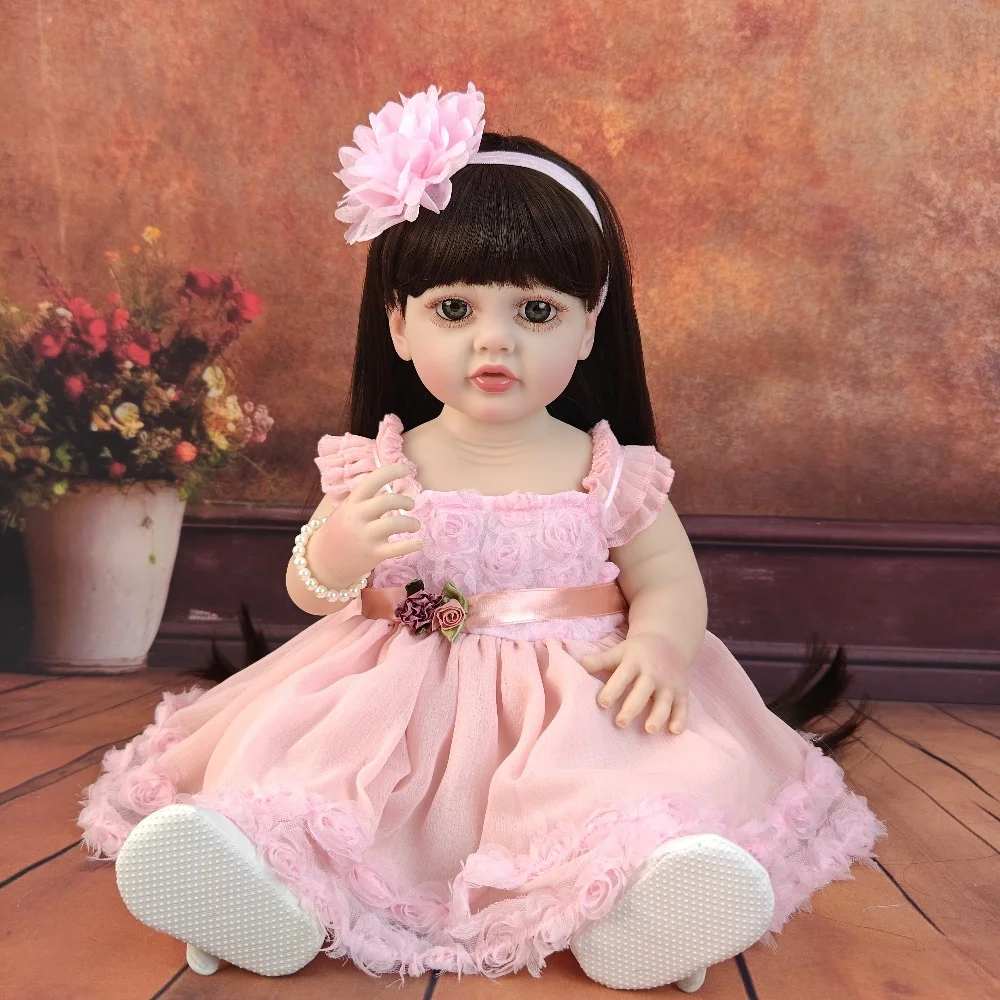 55cm 리본 베이비돌 (핑크 드레스) 22인치 리얼리스틱 풀 비닐 바디 긴 갈색 머리 친구 인형 어린이 놀이 친구 DIY 장난감