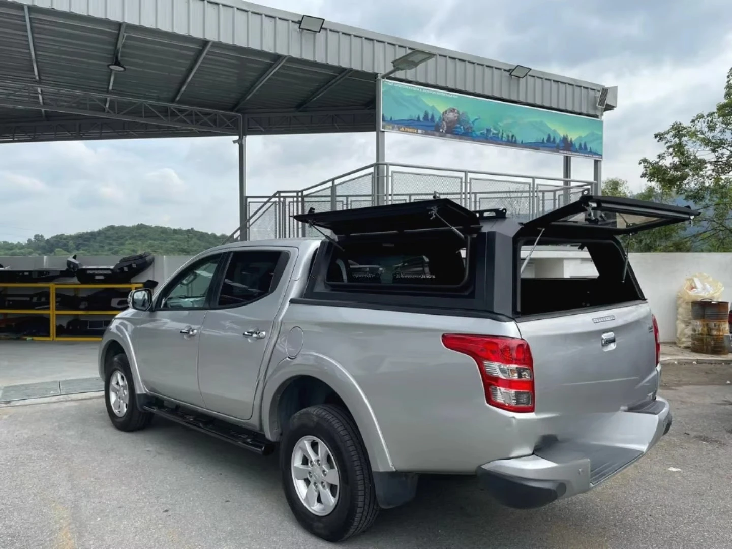 4x4 Pickup Truck Topper Waterproof Iron Steel Canopy Hardtop for Triton L200 MR MQ Strada 2015 2019 2021 2023 Hardtop