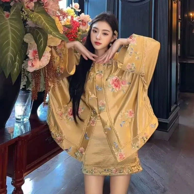 

A new Chinese-style fashion set women featuring high-end stylish youthful look two-piece set heavy embroidery top short skirt