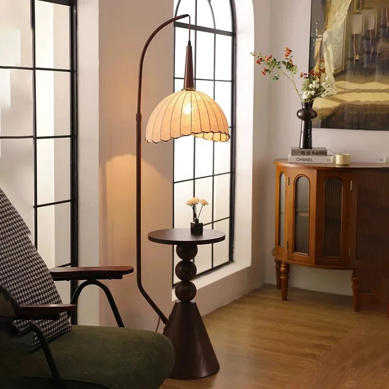 

French living room antique floor lamp Internet celebrity surprised quiet wind Chinese retro bedside American shelf integrated la