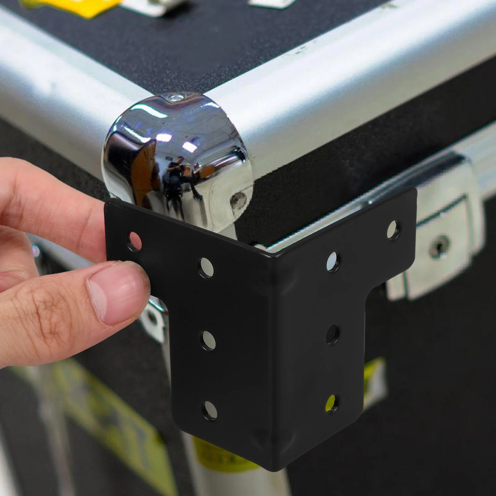 

12pcs Metal Guards Iron L-Shaped Edge Protectors For Storage Box Cabinet Speaker Guitar Amplifier Electroplated Furniture Corner