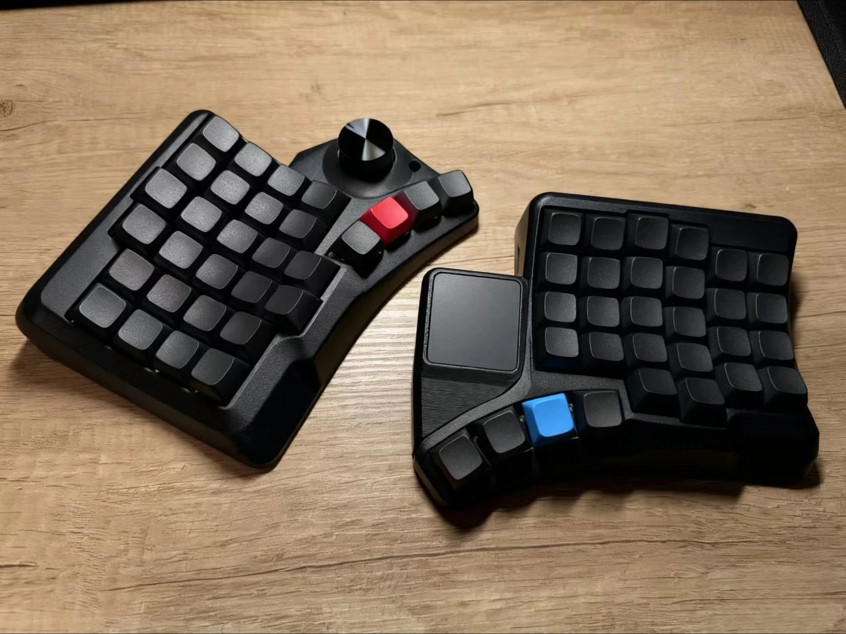 Hot Sales HPD V2 Curved Split Keyboard Custom Trackball Touchpad Mouse Wired Hot Swap VIAL15 layer Ergonomics Teclado for Gamers