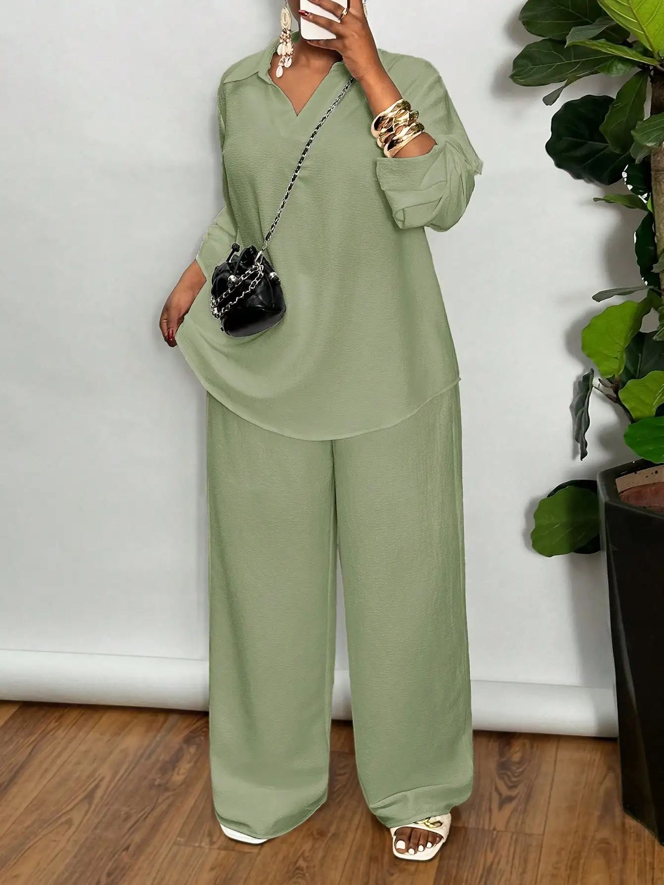 

Casual Loose Solid Green V-Neck 3/4 Sleeve Shirt And Wide Leg Pants 2 Piece Set