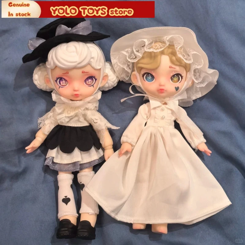 

Original Laura Black And White Spectrum Series Blind Box Bjd Doll Action Doll Dress Changing Ornament Mystery Box Surprise Gift