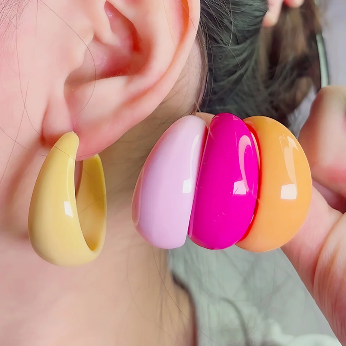 12 Pairs Minimalist Candy Color Acrylic Big Earrings C-Shaped Colorful Hoop Earrings for Women Fashion Party Piercing Jewelry