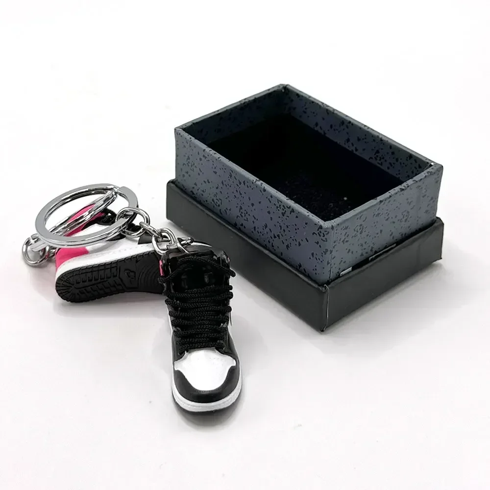 Mini sports shoe keychain, mobile phone key pendant, sports shoe gift box set, double lace box, creative personalization