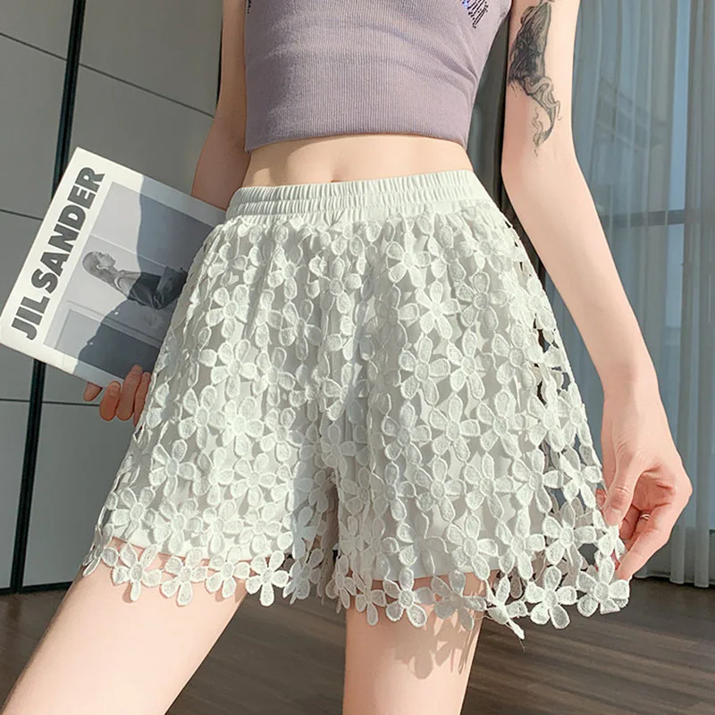 

Летние женские шорты с кружевными вставками, французский повседневный стиль, свободный крой, для отпуска, с цветочной вышивкой, с высокой талией, модные шорты-хотпэнты