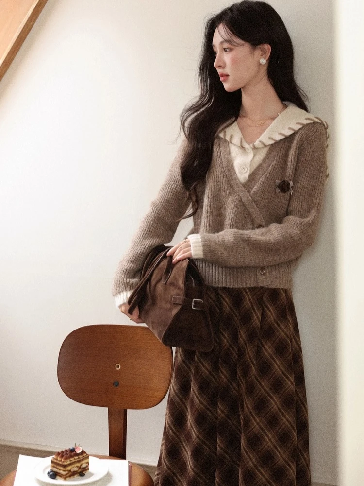 ALXNAN-suéter de lana caqui para mujer, suéter de punto elegante de manga larga con costuras, jerséis holgados para otoño para mujer L57317