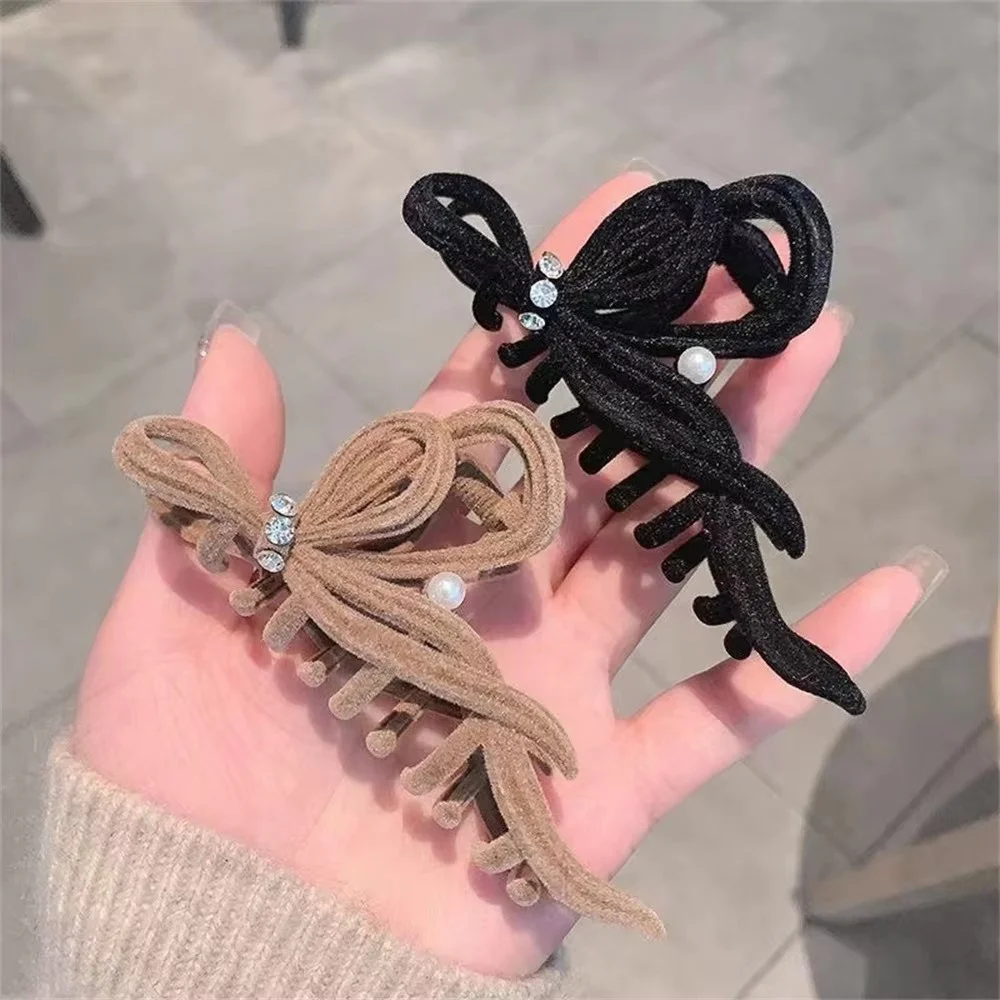 

Elegance Bow Hair Clip For Women Simple Velvet Hair Claw Clips Metal Hairpin Autumn Winter Hair Accessories