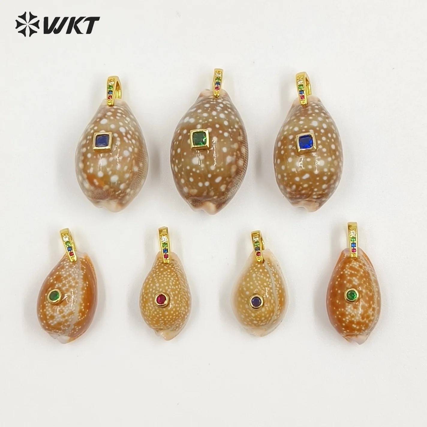 WT-JP495 New Arrival First Snow Cowrie Natural Grain Pattern With Zircon Paved Charms Exquisite Shell Pendants ACC