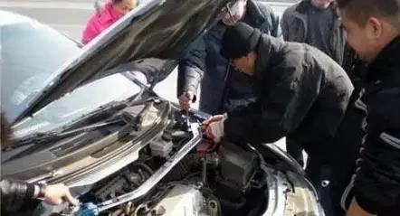

For BWM E60 before the top bar balance bar modified aluminum-magnesium alloy car modified anti-roll bar