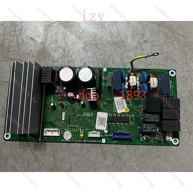 

95% новый. Подходит для компьютерной платы кондиционера Gree 30135486 M52535H GRJW52-A2.