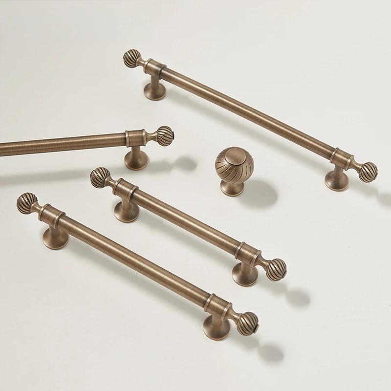 French-style vintage brass light-luxury modern drawer handle, antique-style round ball single-hole threaded cabinet and wardrobe