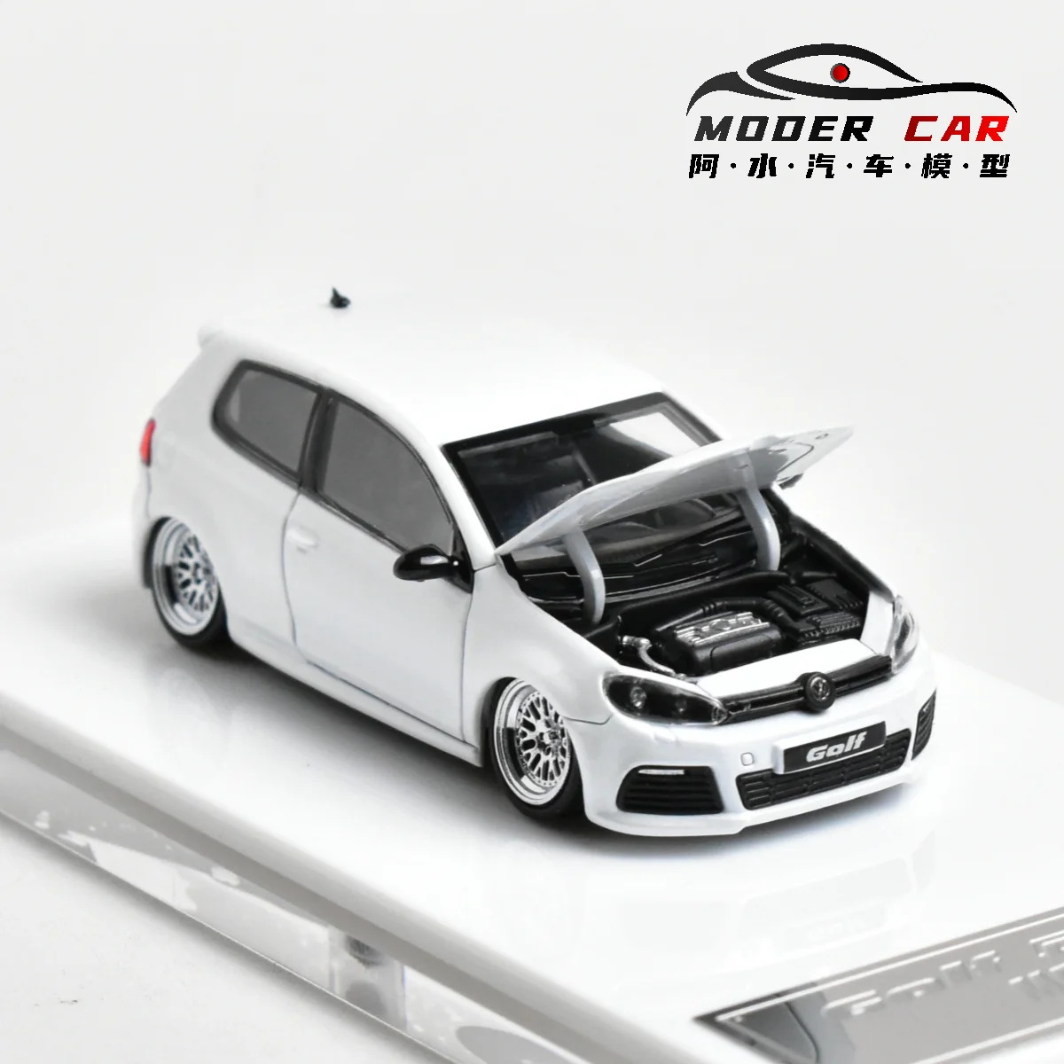 

Литая под давлением модель автомобиля Maxwell 1:64 GOLF R MK6