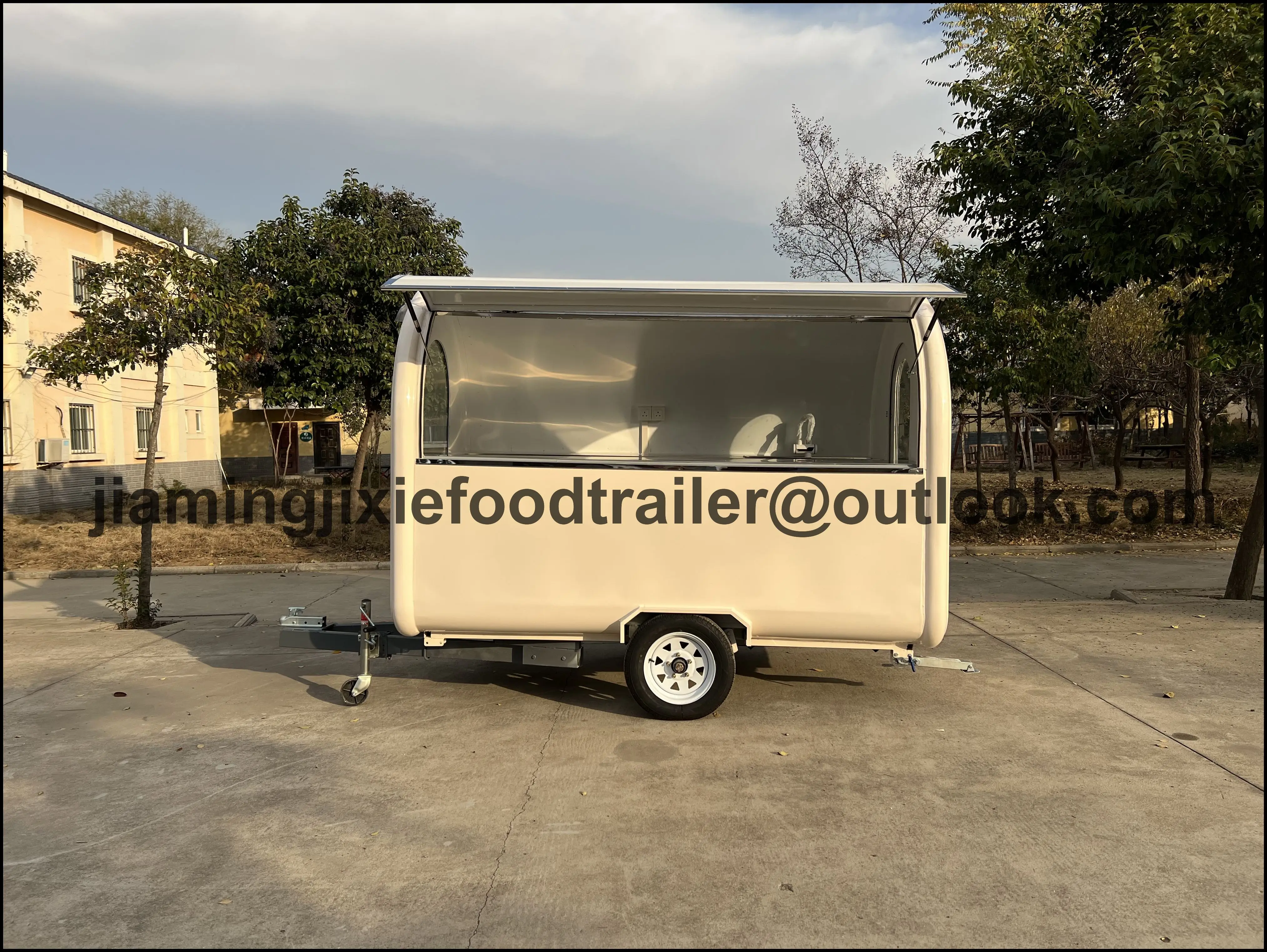 

Mobile Kitchen Food Trucks Convenient Mobile Food Trailer for Snack