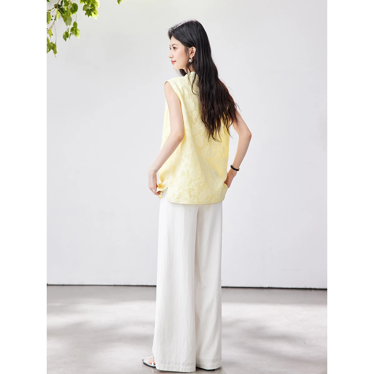 VIMLY New Chinese Style Two-Piece Set Women's Sleeveless Stand Collar Frog Button Top Wide Leg Pant Elegant Casual Outfit A5396