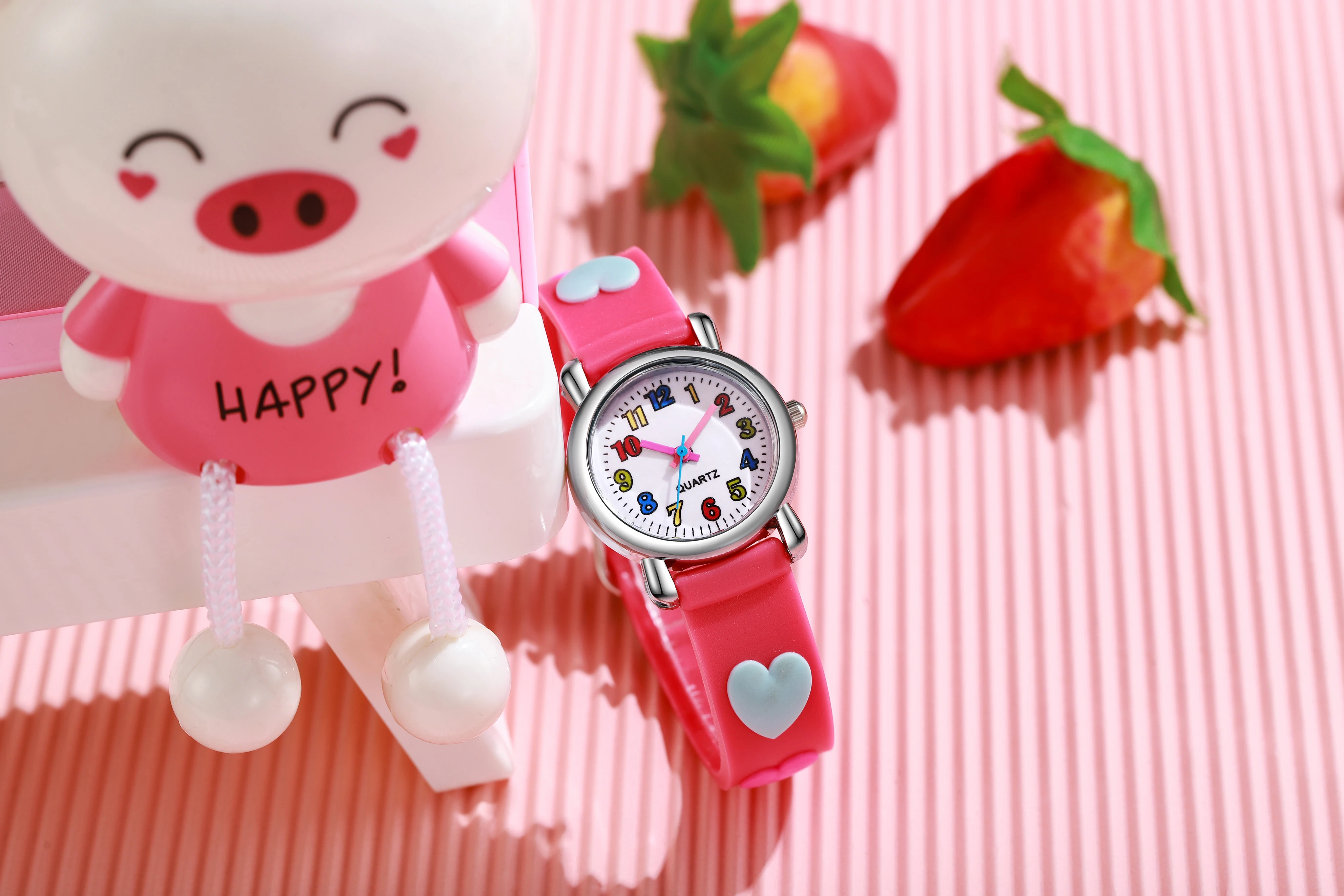 

Новые детские часы представляет собой милую мультяшную девушку. Учащиеся начальной школы проверить только время