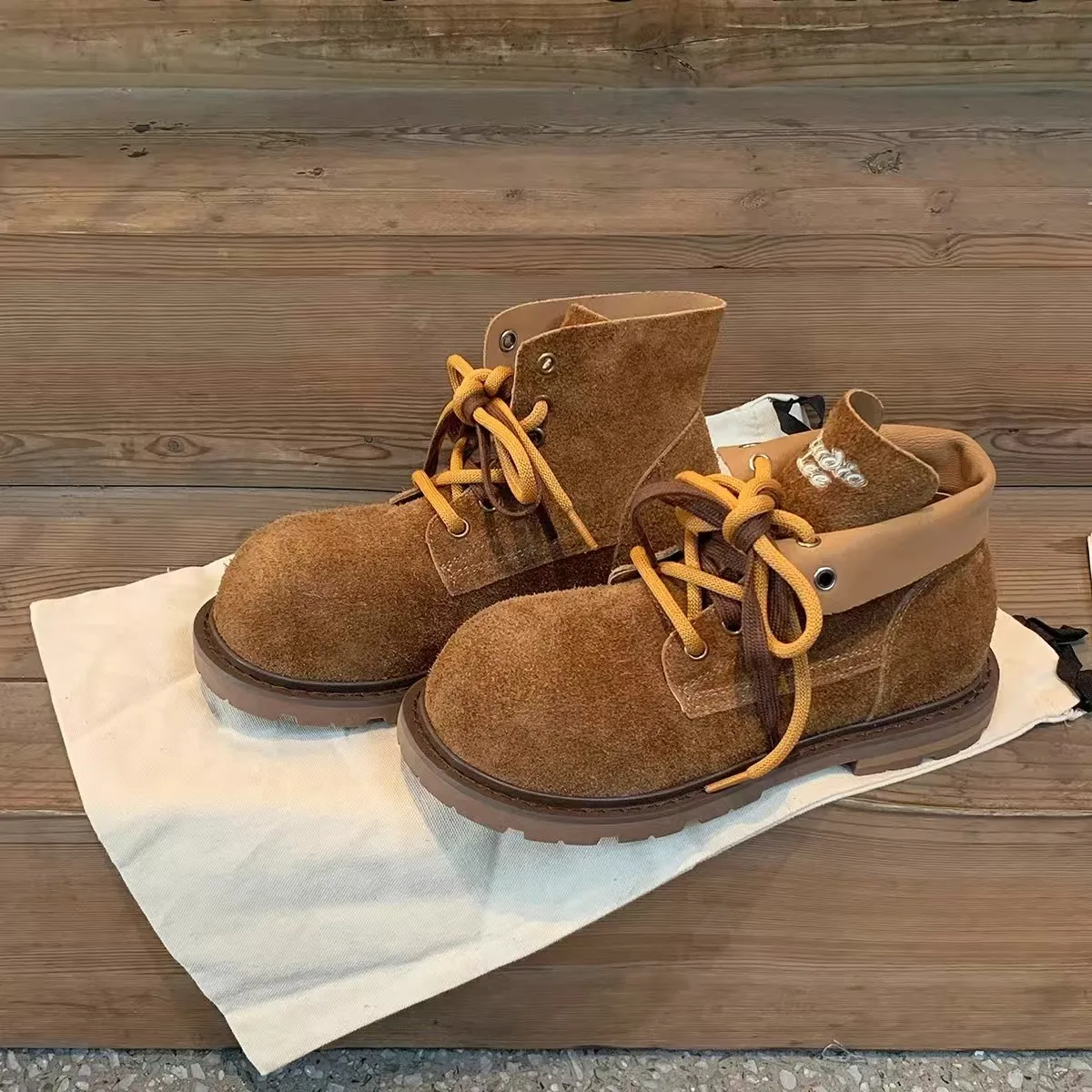 مصمم المرأة حذاء من الجلد الشقق أزياء من الدانتل يصل أحذية شتاء 2025 المشي تشيلسي الأحذية الاتجاه الجديد المصارع موهير دي بوتاس