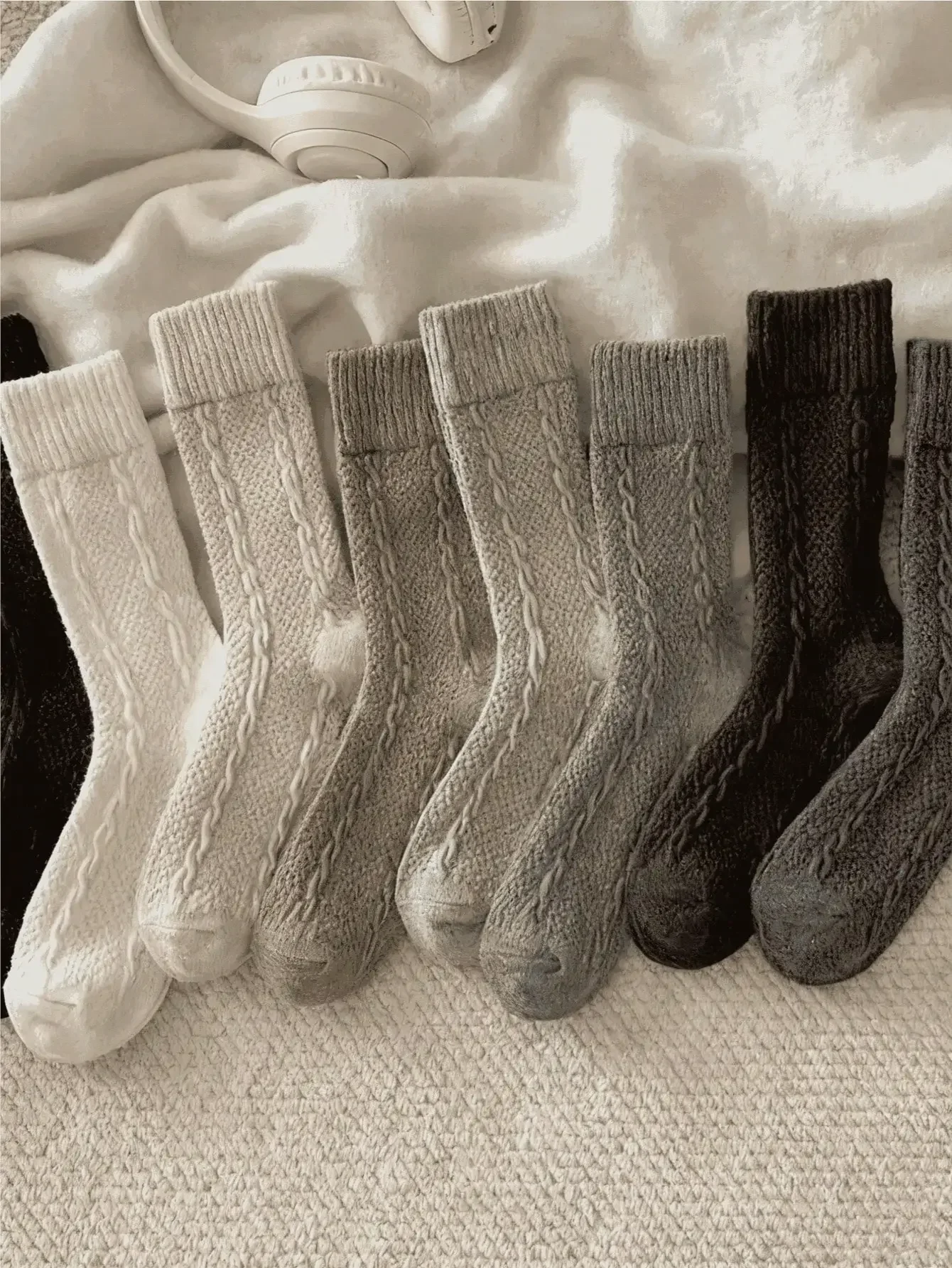 5 Pairs Women's Solid Color Knitted Mid Tube Socks, Elegant Style Warm And Fashionable Multifunctional Long Socks, Autumn And Winter Outdoor Calf Socks