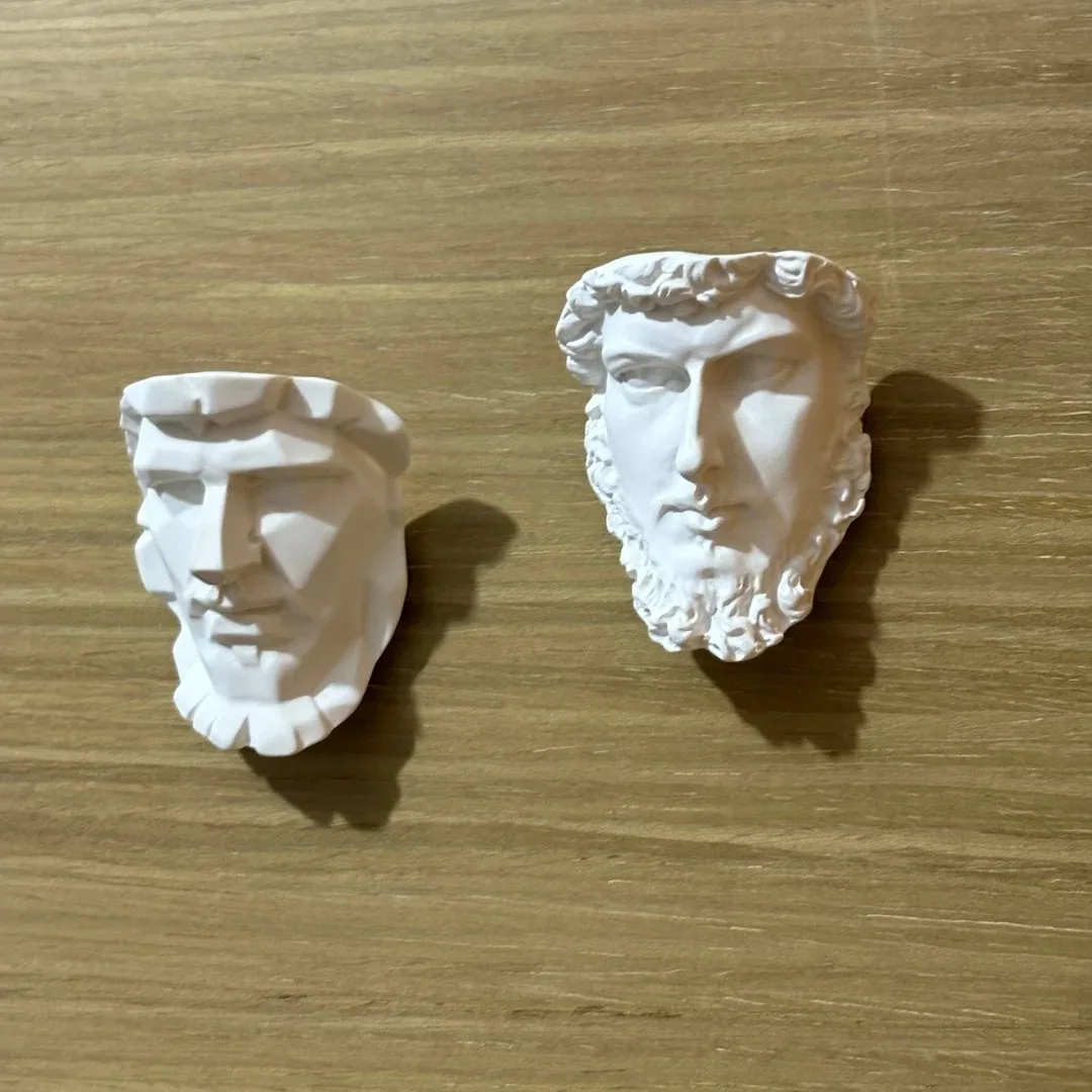 2Pcs Alexander Lucius Verus Wall Hanging Bust Sculpture Resin Faux Gypsum Decor Non-Fading Washable Stronger than Plaster