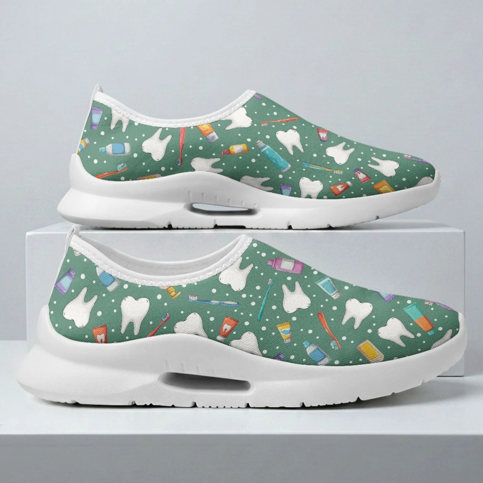 XIXIRIMIDO Chaussures à enfiler à bout large pour femmes, Chaussures d'infirmière, Baskets et chaussures décontractées pour hommes, Zapatillas de Mujer, Chaussures souples pour hôpital et dentiste