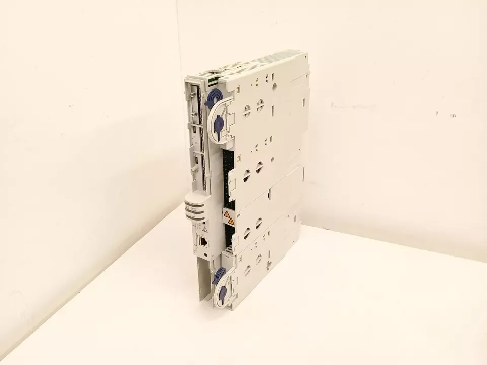 Lenze Drive E94AYAA Servo Driver E94ASHE0244 E94ASHE0324 E94ASHE0474 E94ASHE0864 E94ASHE0074 E94ASHE0134 E94ASHE0174 E94AZPS0244