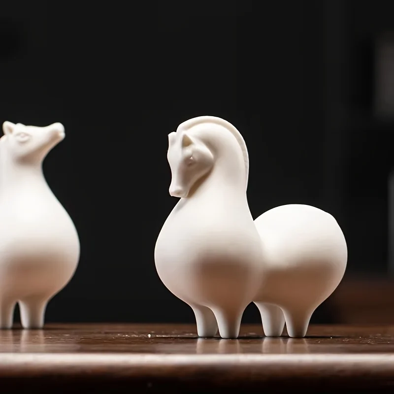1pc White Ceramic Cartoon Horse Figurine, Indoor Decorative Horse Sculpture for Living Room, Festive Decor for Christmas