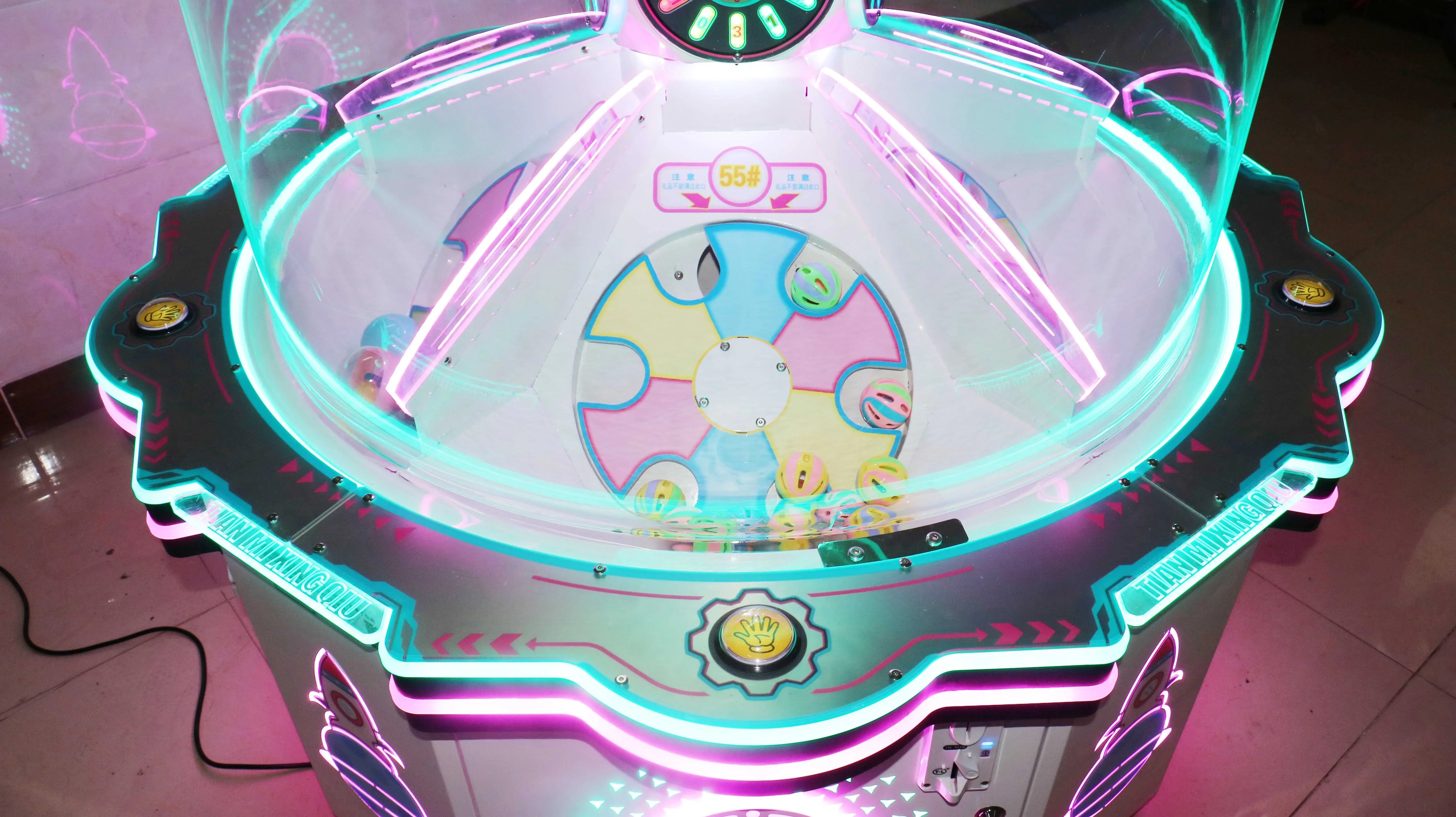 1pcs Most Sold Arcade Game Machines Amusement Machine Cap sule Toy Big  Machine for Sale