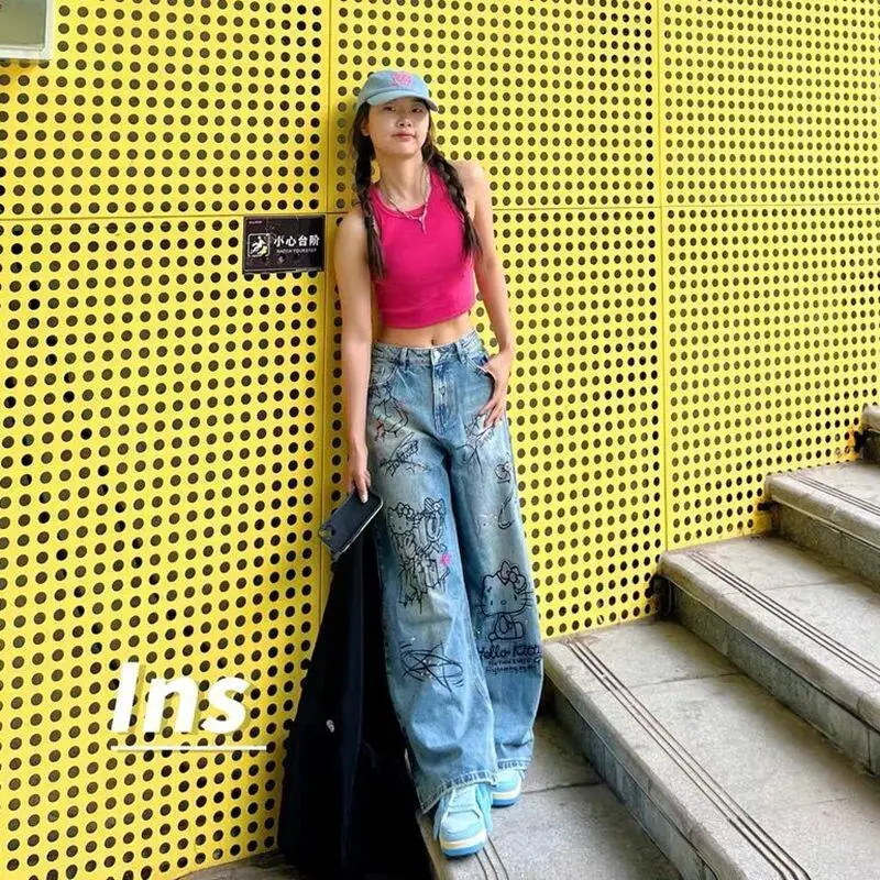 

Sanrio New Kitty Jeans Американский стиль Y2K Брюки Graffiti Hot Diamonds Джинсы Женские свободные прямые нишевые джинсы Design Sense