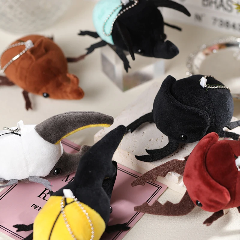 [HS] 1 unidad Llavero de peluche de escarabajo de dibujos animados, muñeco de peluche suave, colgante para bolso o coche, regalo de cumpleaños o Navidad para amigos
