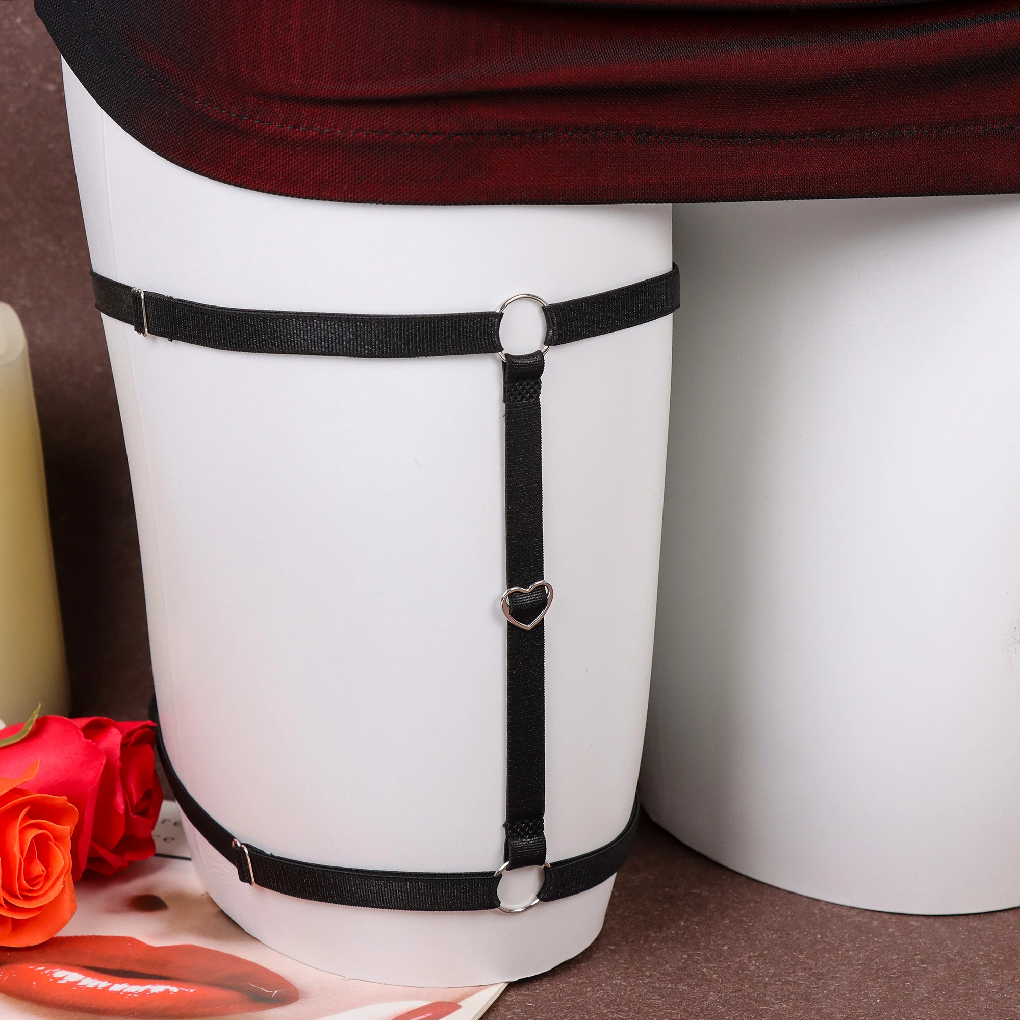 Rutschfester, elastischer Oberschenkel-Strumpfgürtel mit Herz-Passform für Partys, Hochzeiten, Dessous und Alltag