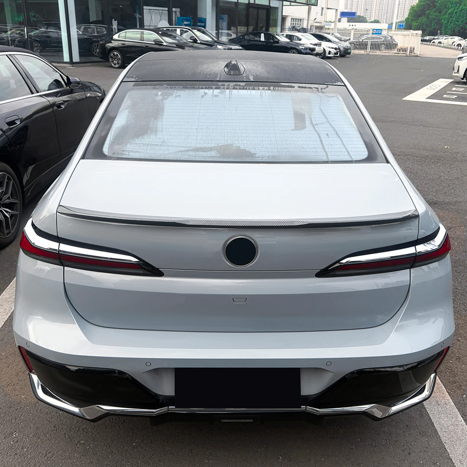 

Car Rear Roof Trunk Lid Spoiler Tail Wing Lip For BMW 7 Series i7 G70 G73 2023 2004 2025 Bodykit Glossy Black/Carbon Fiber Look