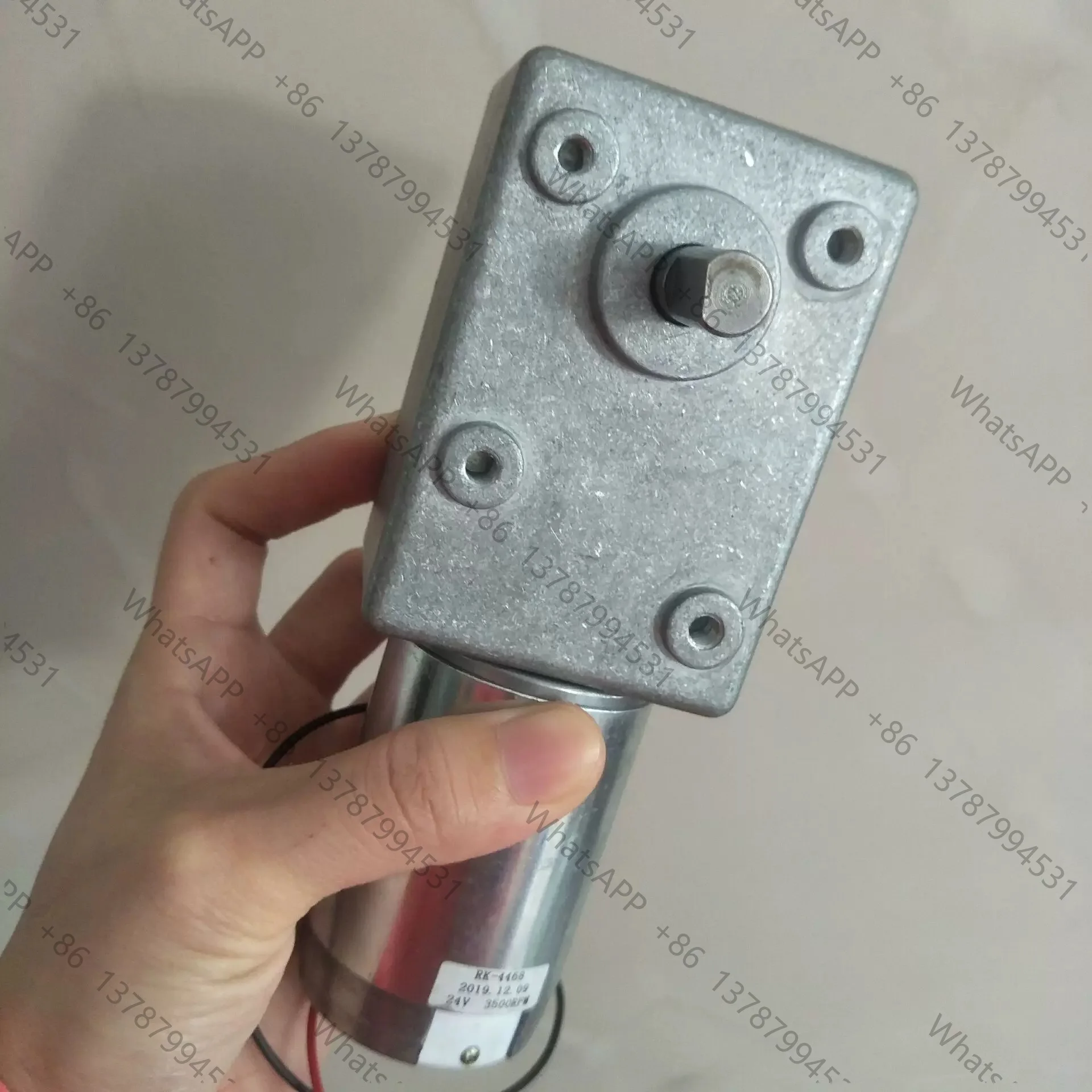 600JSX-4468 7144 Square Turbo-Worm Gear Reduce Box Self-Lock 12V 24V Motor High Torque Speed 1/5/10/15/30/60/100RPM Single Shaft