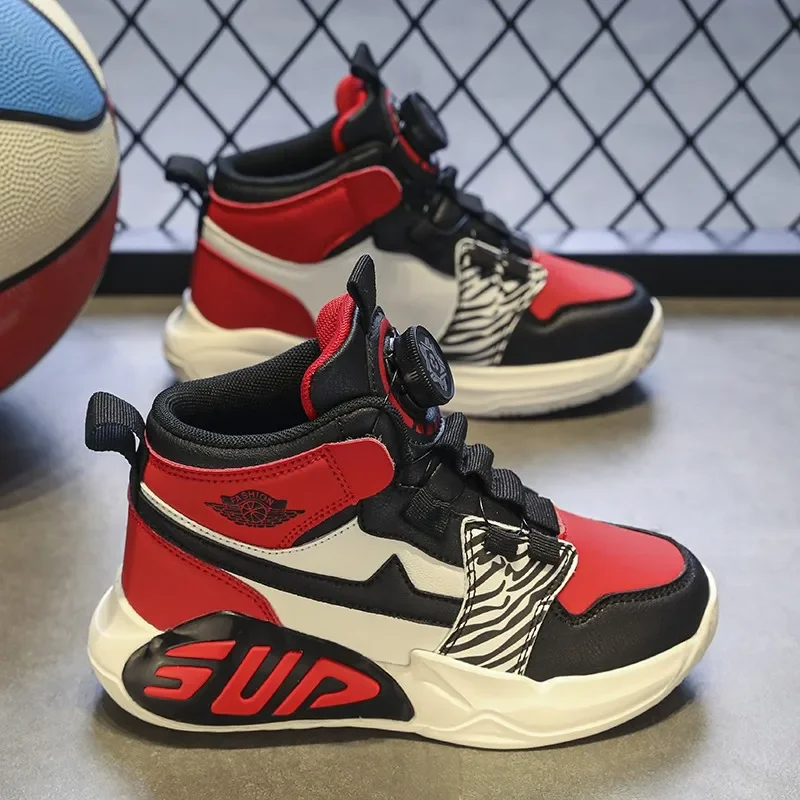 Nuove scarpe sportive casual per bambini con comodi bottoni, scarpe da basket per esterni, comode e resistenti all'usura