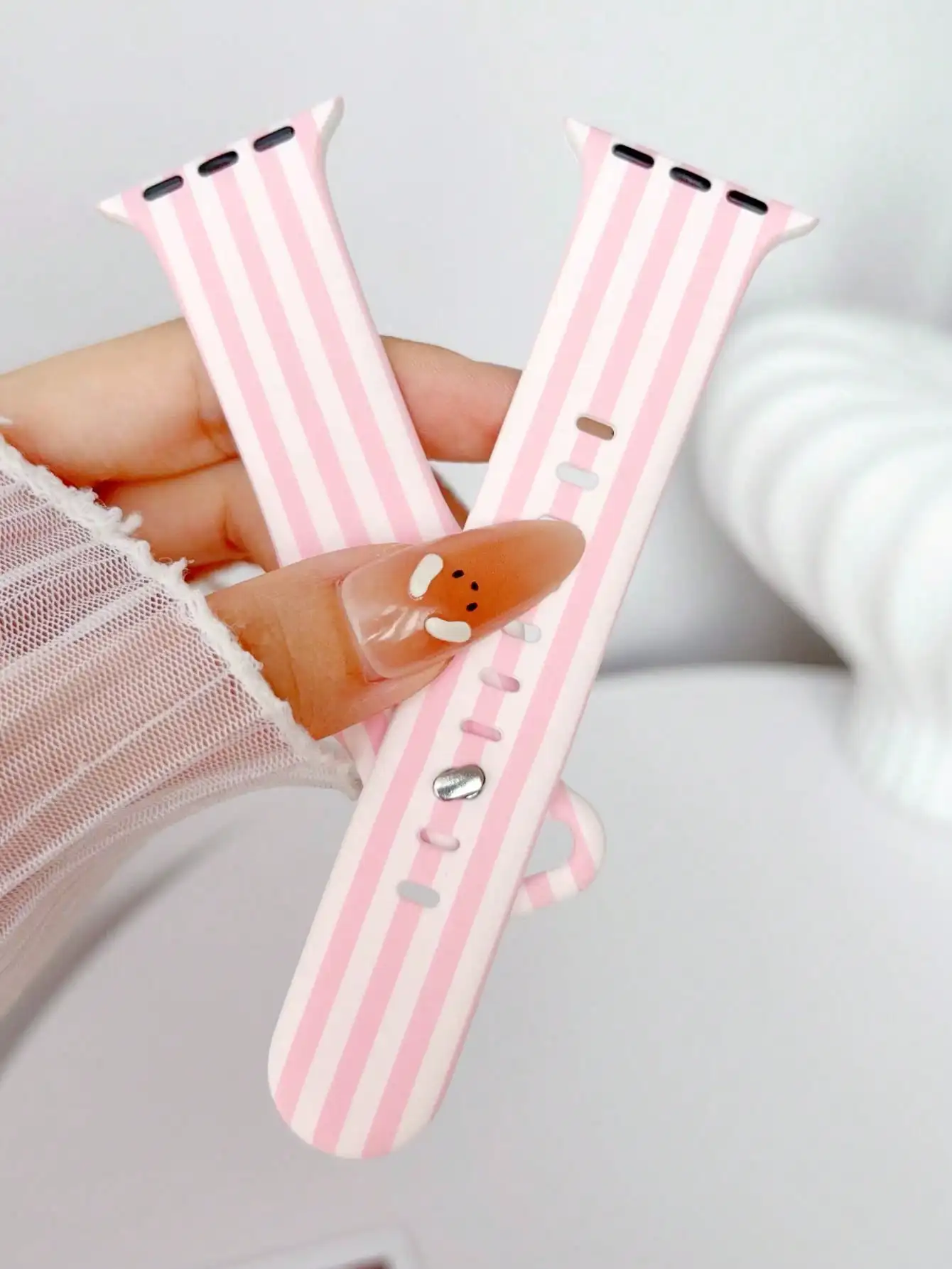 

1pc Fashionable Multicolor Striped Print Silicone Watch Band, Suitable For Apple Watch 38mm 40mm 41mm 42mm 44mm 45mm 49mm (S10 42)Mm (S10 46)Mm (S11 42)Mm (S11 46)Mm Women, Soft Silicone Sports Watch Strap, Compatible With IWatch Series 11 Ultra 3 SE3 Ult