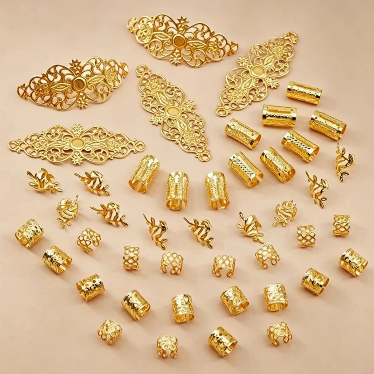 45-teiliges Wikinger-Keltisches Gold-Haaranhänger-Set, Hohlkreuz- & Schmetterlings-Dreadlock-Perlen, Mittelalterliche Boho-Haaraccessoires für Frauen – Detail 3