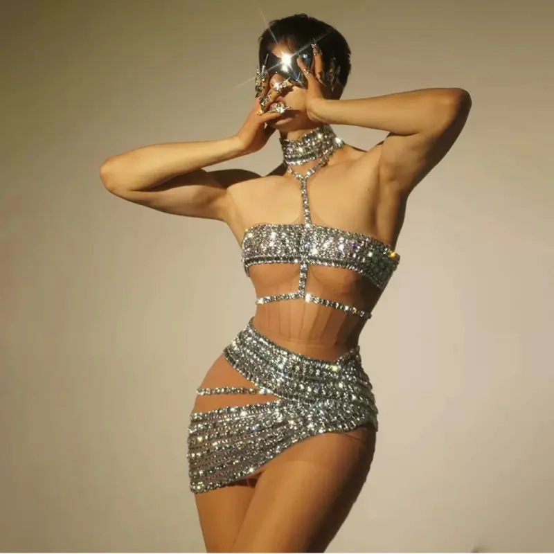 Nuovo arrivo lussuoso diamante scintillante sexy halter trasparente falso abito corto in due pezzi PartyoutfitCerimonia di prestazione