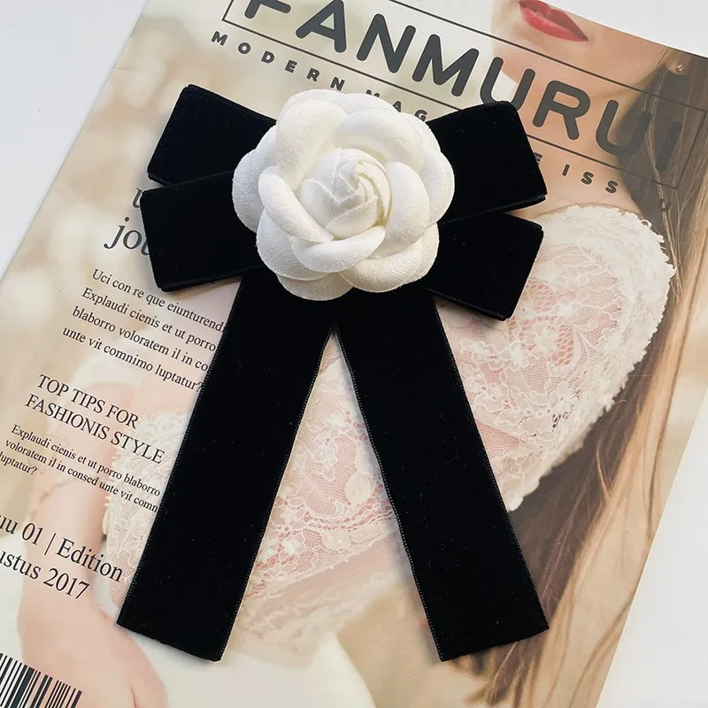 Neue Stoff Kamelie Blume Brosche Samt Fliege Damen College Stil Hemd Kragen Pins Vintage Hochzeit Party Broschen für Frauen – Detail 2