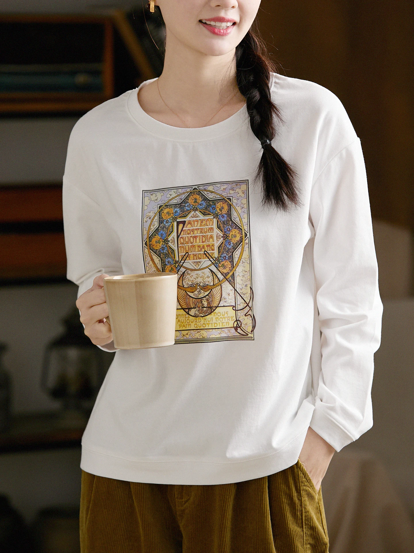 

Artistic Casual Long Sleeve Cotton T-Shirt Women's Loose Fit Printed Top Breathable Comfortable Vintage Pattern round Neck
