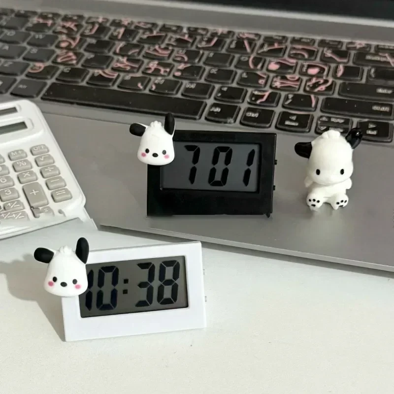 

Pochacco Mini Table Clock Small Night Light Portable Cute Cartoon Student Classroom Compact White Accurate Silent Desktop Watch