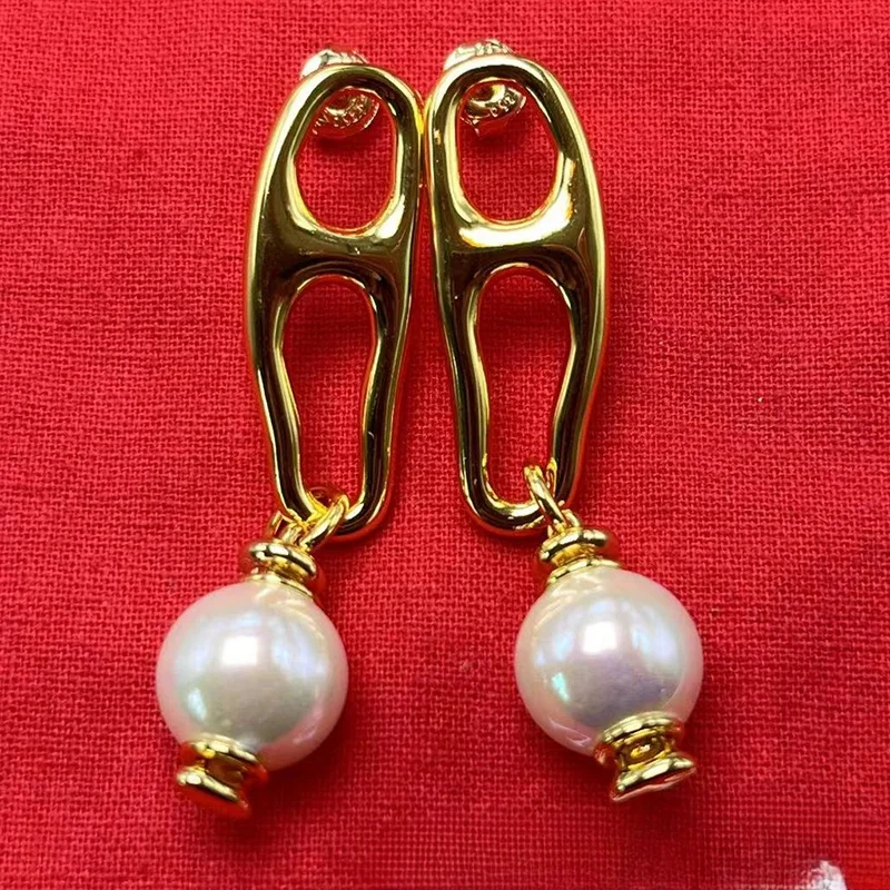 2023 New UNO Bestselling Exquisite High Quality Pearl Women's Earrings Jewelry Gift Bag in Europe and America