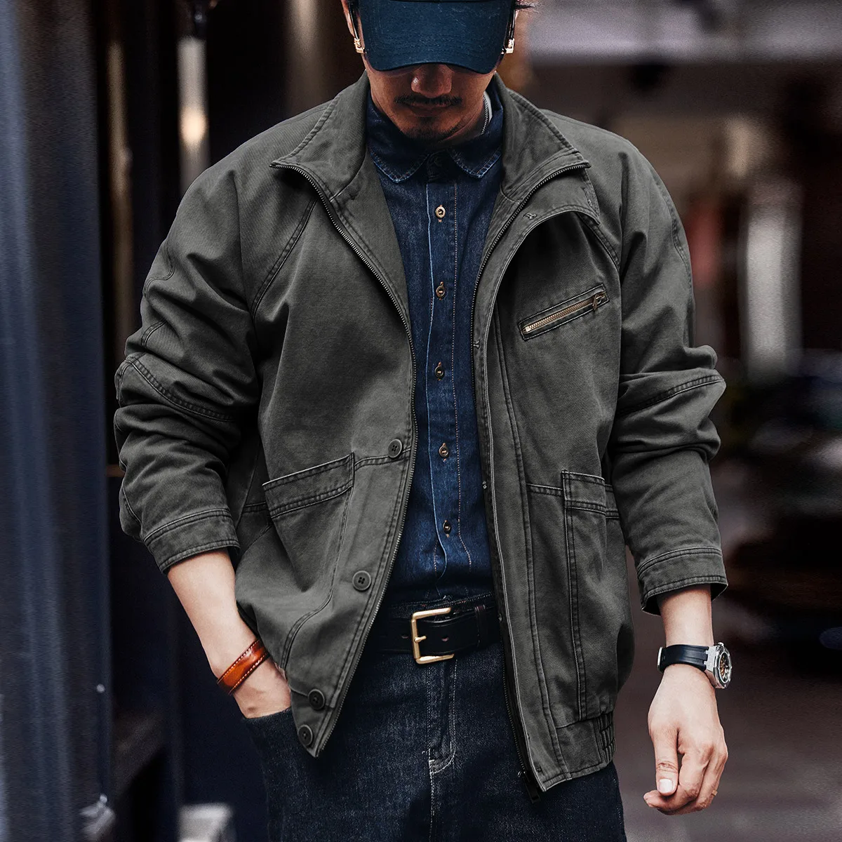 Men's Spring and Autumn's new retro work jacket, a fashionable stand-up collar and a heavyweight casual coat