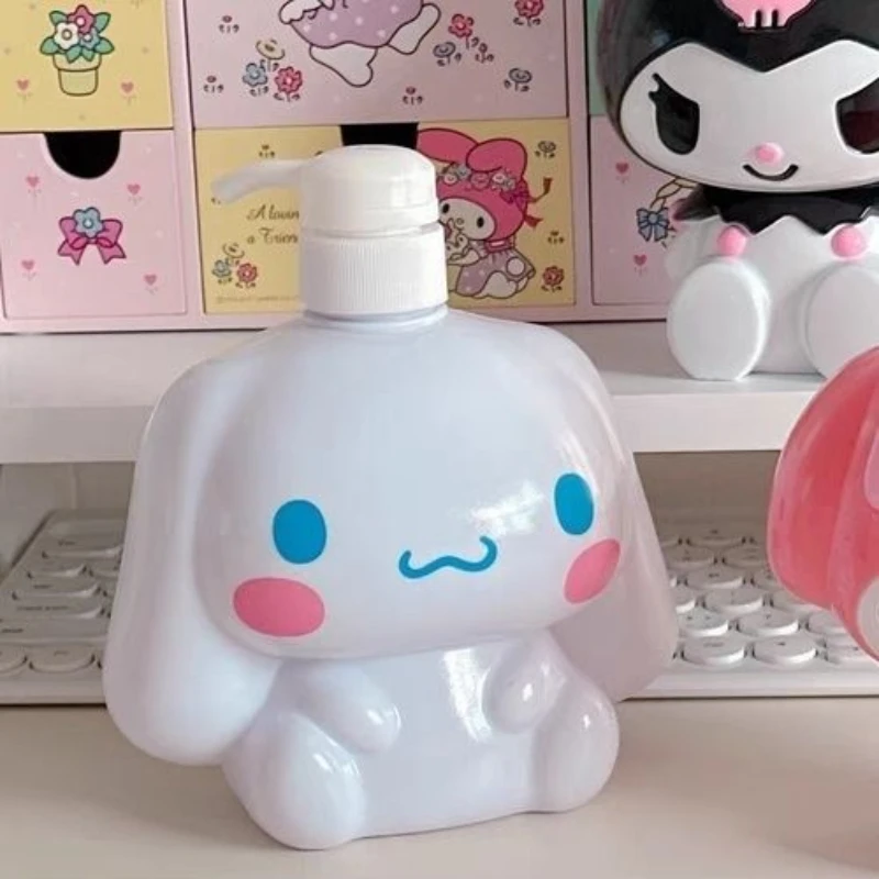 Botella de champú de hello kitty kawaii kuromi Sanrio, botella de prensa de gel de ducha linda, botella vacía grande, muñeca de anime, artículos para el hogar