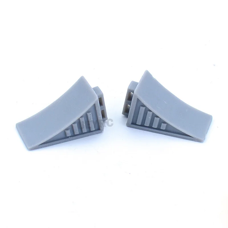 2pcs 1:14th Scale Model Car Skid Wheel Chock for Tamiya RC Dump Truck SCANIA 770S R620 VOLVO BENZ Arocs MAN TGX Car Accessories