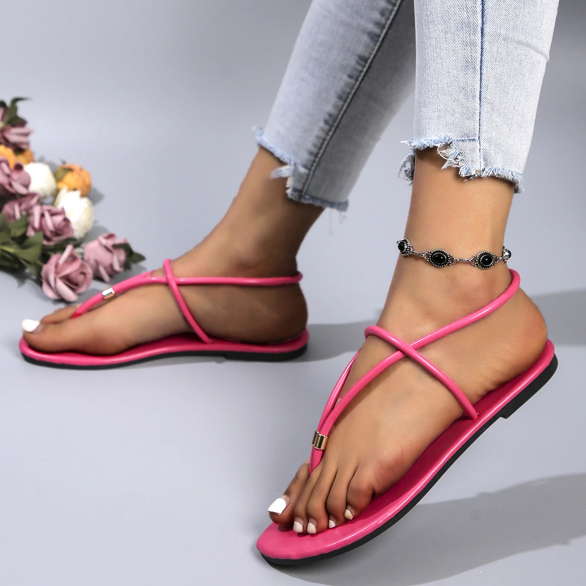 Designer Sandals Women Summer Shoes for Women 2024 Trend Open Toe Ankle Strap Beach Shoes Flat Heeled Sandals Sandalias De Mujer