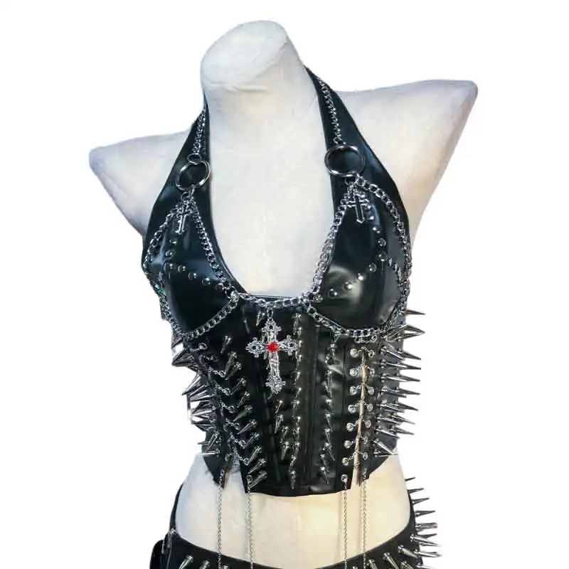 Gothic Top Y2K Kleidung Damen-Tanktops Emo-Bekleidung Gothic Boho Tops mit Spikes Punk Rock Teenager Festival Spikes-BH Grunge T-Shirt